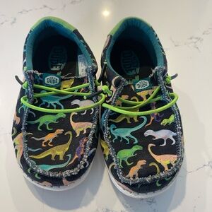 Dinosaur toddler Hey Dudes